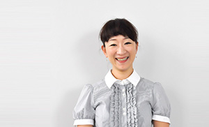 山地梨映子